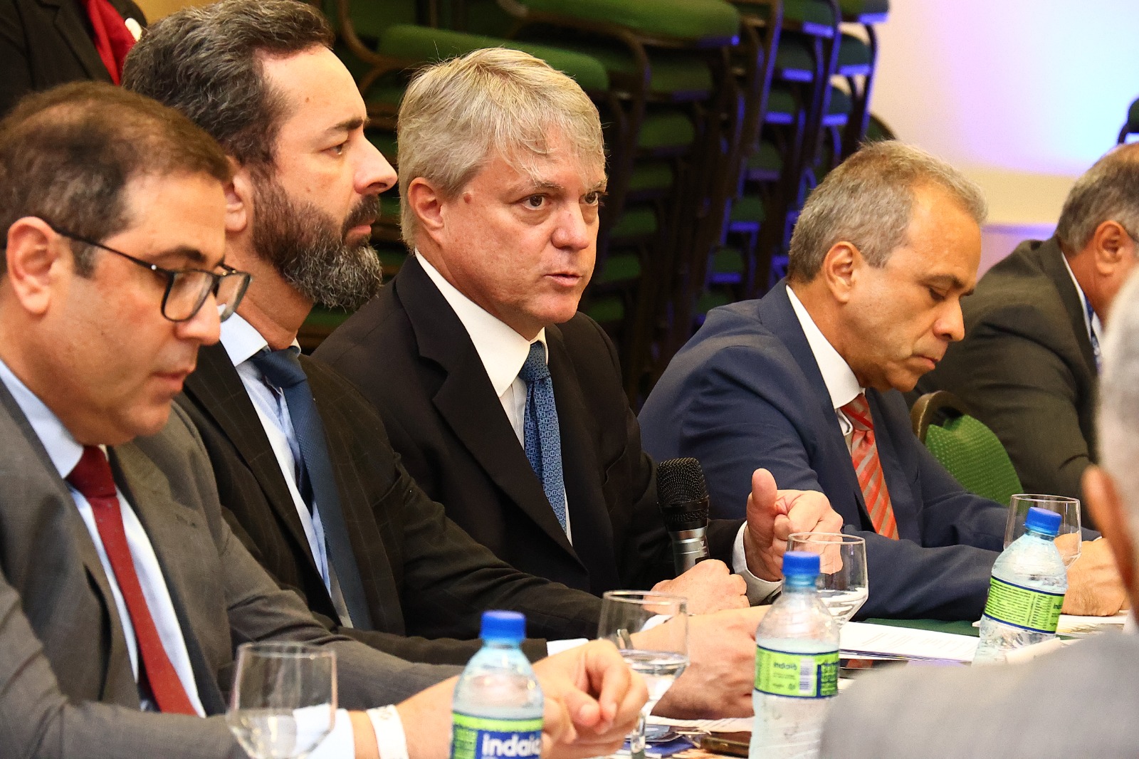 Foto da reunião do CNPTC em Fortaleza, ao centro o presidente Luiz Antonio Guaraná e, à esquerda dele, o vice Rodrigo Chamoun *TCE-ES)